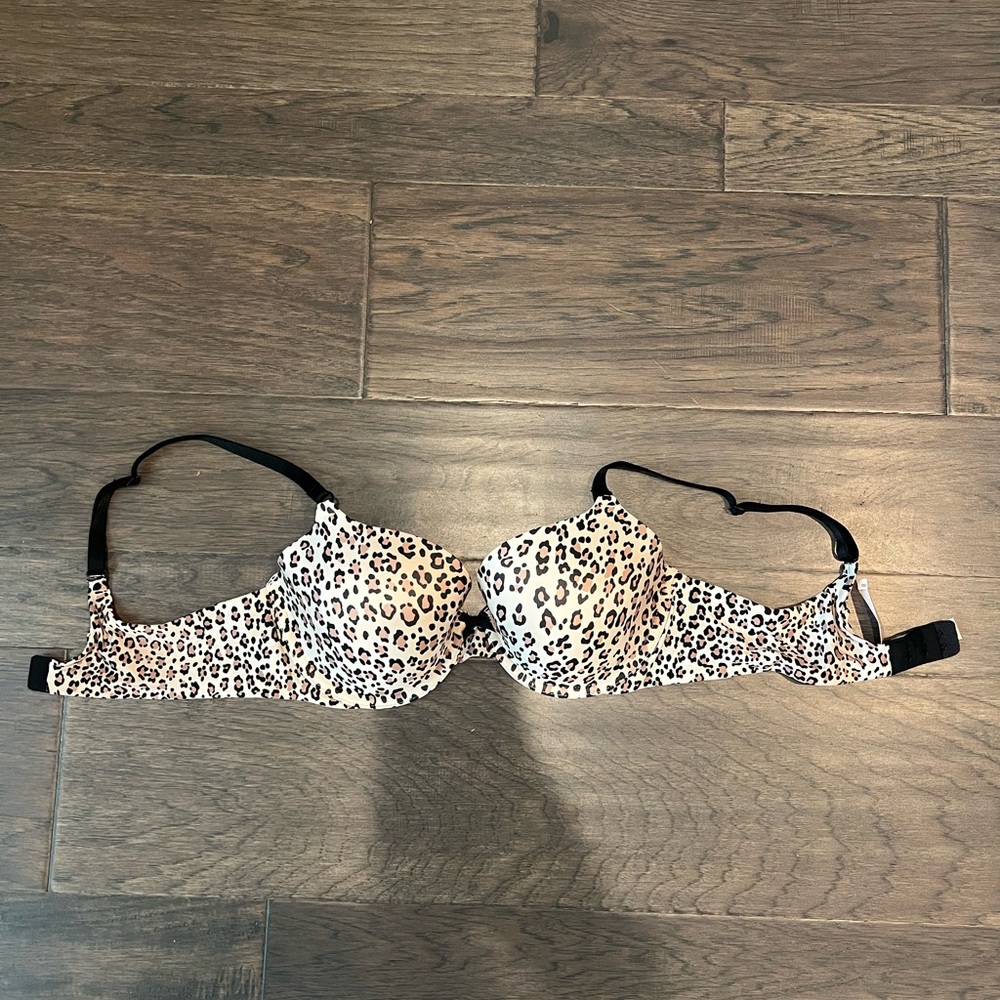 Leopard Print Bra with Black Straps NWT Victoria’s secret